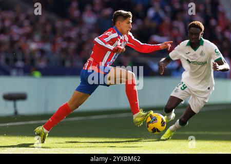 Madrid, Spanien. Dezember 2024. Giuliano Simeone (Atletico de Madrid) wurde während des LaLiga EASPORTS-Spiels zwischen Atletico de Madrid und Getafe CF gesehen. Maciej Rogowski/Alamy Live News Stockfoto