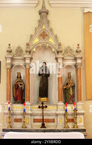 Altar des heiligen Franz von Assisi in der Kapelle unserer Lieben Frau von Gesundheit in Vela Luka, Insel Korcula, Kroatien Stockfoto