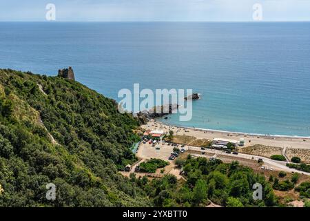 Malerische Aussicht entlang des Lovers Path (Sentiero degli innamorati) in Ascea Marina, Cilento, Campania, Italien, Stockfoto