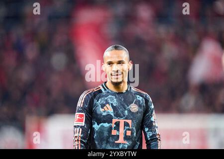 Leroy SANE, FCB 10 im Spiel FSV MAINZ 05 - FC BAYERN MÜNCHEN 2-1 am 14. Dezember 2024 in Mainz. Saison 2024/2025, 1.Bundesliga, FCB, München, Spieltag 14, 14.Spieltag Fotograf: Peter Schatz - DFL-VORSCHRIFTEN VERBIETEN JEDE VERWENDUNG VON FOTOGRAFIEN als BILDSEQUENZEN und/oder QUASI-VIDEO - Stockfoto