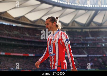 Madrid, Spanien. Dezember 2024. Antoine Griezmann (Atletico de Madrid) wurde während des LaLiga EA SPORTSPIELS zwischen den Teams von Atletico de Madrid und Getafe CF im Estadio Civitas Metropolitano gesehen. Atletico Madrid 1- 0 Getafe CF Credit: SOPA Images Limited/Alamy Live News Stockfoto