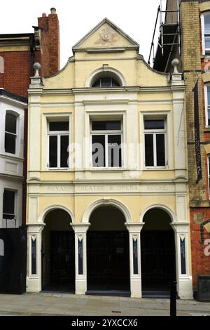 Das Königliche Theater und das Opernhaus, das Kulturviertel, das Stadtzentrum von Northampton, Northamptonshire, England; UK Stockfoto