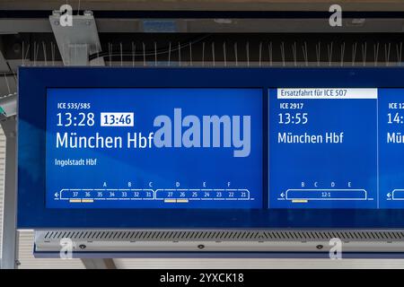 Nürnberg, Deutschland - 4. Dezember 2024' Deutsche Bahn Nürnberg Hauptbahnhof - Hinweisschild für die Anreise nach München (München) Stockfoto
