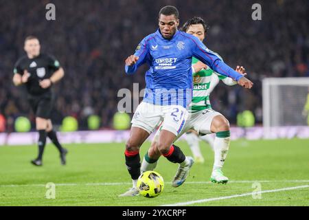 Glasgow, Großbritannien. Dezember 2024. Celtic spielte im Finale des Premier Sports Cup im Hampden Park in Glasgow, Schottland. Das Spiel ging in die Verlängerung, wobei der Punktestand Celtic 3 - 3 Rangers war. Die Torschützen für Celtic waren G. Taylor (56') Tor 56 Minuten D. Maeda (60') Tor 60 Minuten N. Kühn (87') und für Rangers N. Bajrami (41') Tor 41 Minuten M. Diomande (75') Tor 75 Minuten Danilo (88'). Das Spiel ging nach Elfmeterschießen und Celtic gewann mit 5:4. Quelle: Findlay/Alamy Live News Stockfoto