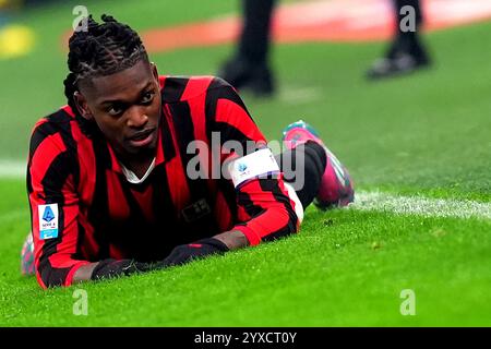 Mailand, Italien. Dezember 2024. Rafael Leao von AC Mailand während des Fußballspiels der Serie A zwischen Mailand und Genua im San Siro Stadion in Mailand, Norditalien - Sonntag, 15. Dezember 2024. Sport - Fußball . (Foto: Spada/LaPresse) Credit: LaPresse/Alamy Live News Stockfoto