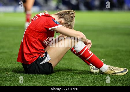 Birmingham, Großbritannien. Dezember 2024. Birmingham, England, 15. Dezember 2024: Ellie Brazil (11 Charlton) bei Vollzeit des Barclays Womens Championship Fußballspiels zwischen Birmingham City und Charlton Athletic in St Andrews in Birmingham, England (Natalie Mincher/SPP) Credit: SPP Sport Press Photo. /Alamy Live News Stockfoto