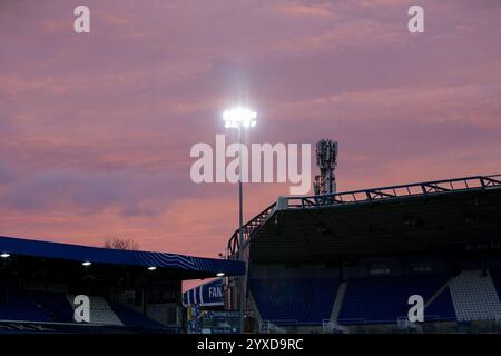 Birmingham, Großbritannien. Dezember 2024. Birmingham, England, 15. Dezember 2024: Blick in das Stadion während des Barclays Womens Championship Fußballspiels zwischen Birmingham City und Charlton Athletic in St Andrews in Birmingham, England (Natalie Mincher/SPP) Credit: SPP Sport Press Photo. /Alamy Live News Stockfoto