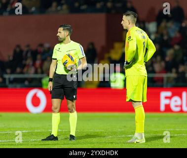 Aves, Santo Tirso, Portugal. Dezember 2024. JOAO GONCALVES Schiedsrichter des Spiels im Liga Portugal Betclic 2024/25 zwischen Aves und SL Benfica im EstÃ¡dio do Clube Desportivo das Aves 15, 2024 in Vila das Aves, Portugal. Endpunktzahl Aves 1 - 1 SL Benfica (Credit Image: © Miguel Lemos/ZUMA Press Wire) NUR REDAKTIONELLE VERWENDUNG! Nicht für kommerzielle ZWECKE! Quelle: ZUMA Press, Inc./Alamy Live News Stockfoto