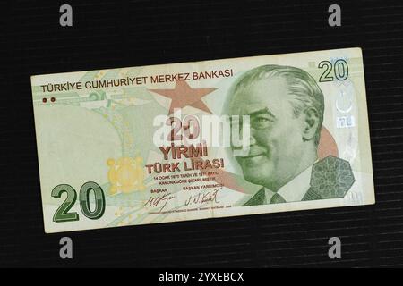 Türkei 20-Lira-2009-Banknote mit Präsident Mustafa Kemal Atatürk-Porträt Stockfoto