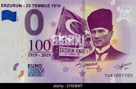 Souvenir 0 Null-Euro-Türkei-Banknote. Gedenkausgabe zum 100. Geburtstag mit Mustafa Kemal Atatürk während des Kongresses in Erzurum am 2. Juli Stockfoto