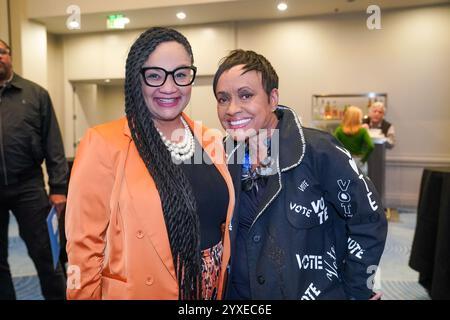 Nikema Williams (D-GA), Vorsitzende der Demokratischen Partei Georgiens, und Richterin Glenda Hatchett nehmen am 18. Oktober 2024 an einer Veranstaltung im Hyatt Regency in Atlanta, Georgia, USA Teil. (Foto: Julia Beverly/Alamy Live News) Stockfoto