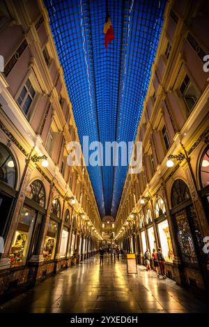 Abendglühen in Galeries Royales Saint-Hubert - Brüssel, Belgien Stockfoto