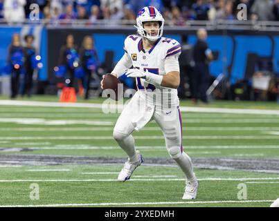 Detroit, Usa. Dezember 2024. Der Buffalo Bills Quarterback Josh Allen spielt im ersten Quartal gegen die Buffalo Bills im Ford Field in Detroit, Michigan am Sonntag, den 15. Dezember 2024. Foto: Rena Laverty/UPI Credit: UPI/Alamy Live News Stockfoto