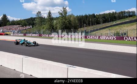 Blick auf den Renntag auf dem berühmten Circuit de Spa-Francorchamps, einer Rennstrecke in Francorchamps, Stavelot, Wallonien, Belgien. Stockfoto