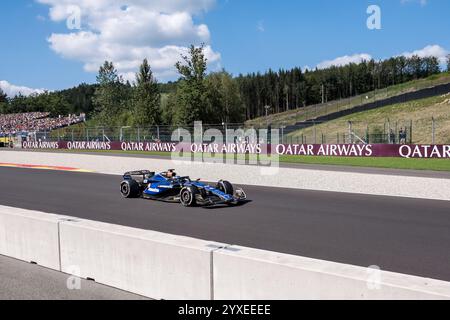 Blick auf den Renntag auf dem berühmten Circuit de Spa-Francorchamps, einer Rennstrecke in Francorchamps, Stavelot, Wallonien, Belgien. Stockfoto