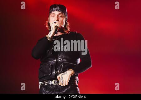 Mailand, Italien. Dezember 2024. Irama tritt live auf der Tour 2024 im Unipol Forum Assago in Mailand, Italien, am 1. Dezember 2024 auf (Foto: Alessandro Bremec/NurPhoto). Quelle: NurPhoto SRL/Alamy Live News Stockfoto