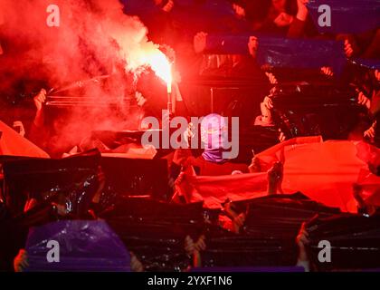 Glasgow, Großbritannien. Dezember 2024. Rangers Fans beim Finale des Premier Sports Cup in Hampden Park, Glasgow. Der Bildnachweis sollte lauten: Neil Hanna/Sportimage Credit: Sportimage Ltd/Alamy Live News Stockfoto