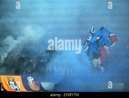 Glasgow, Großbritannien. Dezember 2024. Rangers Fans beim Finale des Premier Sports Cup in Hampden Park, Glasgow. Der Bildnachweis sollte lauten: Neil Hanna/Sportimage Credit: Sportimage Ltd/Alamy Live News Stockfoto