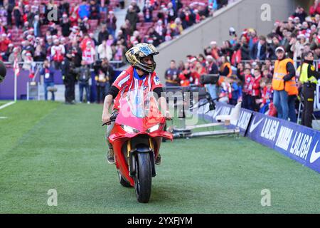 Jorge Martin, MotoGP-Weltmeister beim Fußballspiel der spanischen Meisterschaft La Liga zwischen Atletico de Madrid und Getafe CF am 15. Dezember 2024 im Riyadh Air Metropolitano Stadion in Madrid, Spanien Stockfoto