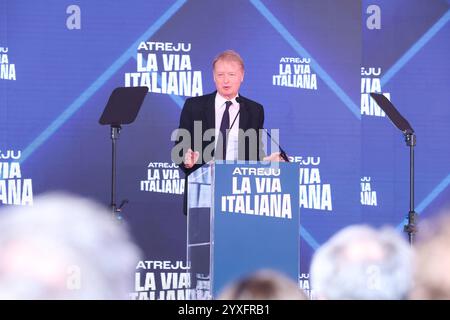 Rom, Italien. Dezember 2024. Lucio Malan spricht bei der italienischen Partei Fratelli d’Italia The Atreju 2024 im Circo Massimo in Rom (Foto: Paolo Pizzi/Pacific Press) Credit: Pacific Press Media Production Corp./Alamy Live News Stockfoto