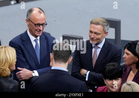 Sitzung Deutscher Bundestag, Stellen der Vertrauensfrage Sitzung Deutscher Bundestag, Rede, Plenum, Christian Lindner und Friedrich Merz Berlin Berlin GER *** Sitzung Deutscher Bundestag, Vertrauensfrage Sitzung Deutscher Bundestag, Rede, Plenum, Christian Lindner und Friedrich Merz Berlin Berlin GER Stockfoto