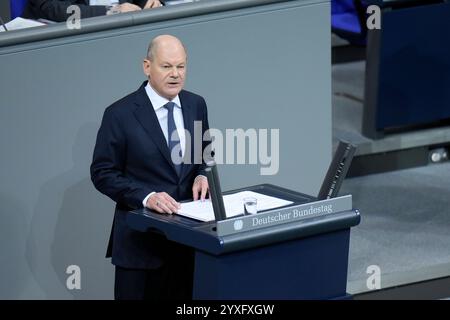 Sitzung Deutscher Bundestag, Stellen der Vertrauensfrage, Bundeskanzler Olaf Scholz Sitzung Deutscher Bundestag, Rede, Plenum Berlin Berlin GER *** Sitzung Deutscher Bundestag, Vertrauensfrage, Bundeskanzler Olaf Scholz Sitzung Deutscher Bundestag, Rede, Plenum Berlin Berlin GER Stockfoto