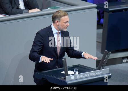 Sitzung Deutscher Bundestag, Stellen der Vertrauensfrage Sitzung Deutscher Bundestag, Rede, Plenum, Christian Lindner, MDB, FDP Berlin Berlin GER *** Sitzung Deutscher Bundestag, Vertrauensfrage Deutscher Bundestag, Rede, Plenum, Christian Lindner, MDB, FDP Berlin Berlin GER Stockfoto