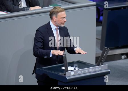 Sitzung Deutscher Bundestag, Stellen der Vertrauensfrage Sitzung Deutscher Bundestag, Rede, Plenum, Christian Lindner, MDB, FDP Berlin Berlin GER *** Sitzung Deutscher Bundestag, Vertrauensfrage Deutscher Bundestag, Rede, Plenum, Christian Lindner, MDB, FDP Berlin Berlin GER Stockfoto