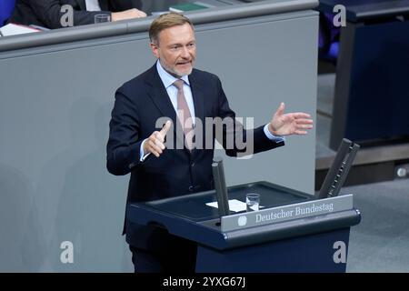 Sitzung Deutscher Bundestag, Stellen der Vertrauensfrage Sitzung Deutscher Bundestag, Rede, Plenum, Christian Lindner, MDB, FDP Berlin Berlin GER *** Sitzung Deutscher Bundestag, Vertrauensfrage Deutscher Bundestag, Rede, Plenum, Christian Lindner, MDB, FDP Berlin Berlin GER Stockfoto