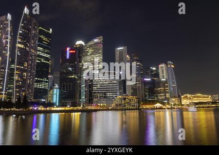 Skyline des Stadtzentrums, Marina Bay Waterfront, Singapur, Singapur, Asien Stockfoto