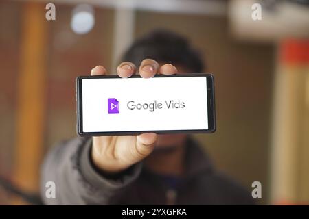 Google Vids Logo auf Smartphon ist eine Online-Video-App, die Teil der Google Workspace Suite ist. Stockfoto