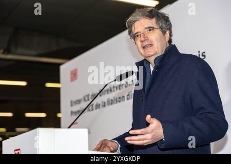 Francois Delattre, Botschafter Frankreichs in Deutschland Verabschiedung des ersten ICE der neuen täglichen Direktverbindung von Berlin nach Paris , am 16.12.2024 in Berlin, Hauptbahnhof, Gleis 8 , Deutschland *** Francois Delattre, Botschafter Frankreichs in Deutschland Abschied vom ersten ICE der neuen täglichen Direktverbindung von Berlin nach Paris , am 16 12 2024 in Berlin, Hauptbahnhof, Gleis 8, Deutschland Stockfoto