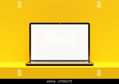 Moderner Laptop mit leerem weißen Bildschirm auf gelbem Schreibtisch vor gelbem Hintergrund, ideal zur Präsentation von Websites oder Anwendungen. 3D-Rendering Stockfoto