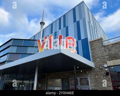 GUE-Kino auf dem Katharinenweg. Carmarthen, Wales, Vereinigtes Königreich. Dezember 2024. Stockfoto