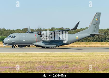 Die EADS CASA C-295 Marine Patrouillenflugzeuge des Irish Air Corps. Stockfoto