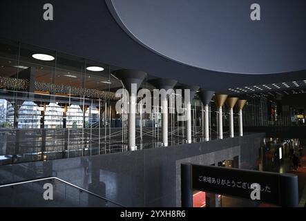 Panoramablick auf das Hotel Granvia Kyōto ein luxuriöses Stadthotel mit direktem Zugang vom Bahnhof Kyōto in Japan. Stockfoto