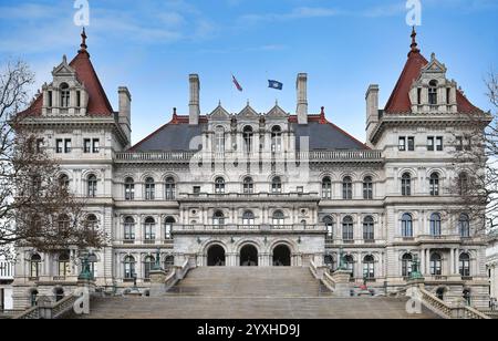 Blick vom Eingang auf das New York State Capitol Building in Albany Stockfoto