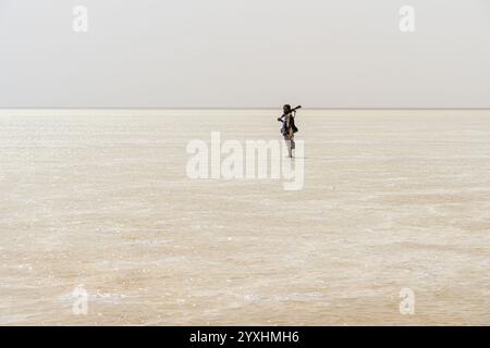 Der Lake Assale, auch bekannt als Lake Karum, ist ein Salzsee in der Region Afar in Äthiopien Stockfoto