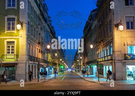 Nachtbild der Praca da Figueira in der Hauptstadt Portugals, Lissabon-Portugal Stockfoto