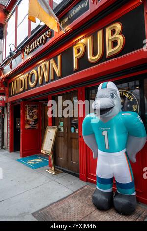 Slattery's Midtown Pub ist ein irischer Pub an der 8 East 36th Street in New York City, USA 2024 Stockfoto