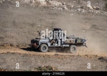 Mashdal Shams, Tel Aviv, Israel. Dezember 2024. Israelische Truppen werden am 15. Dezember in der Nähe der Pufferzone auf den Golanhöhen gesehen. Ein syrisches Territorium, das derzeit von Israel besucht wird. (Kreditbild: © Gaby Schuetze/ZUMA Press Wire) NUR REDAKTIONELLE VERWENDUNG! Nicht für kommerzielle ZWECKE! Stockfoto