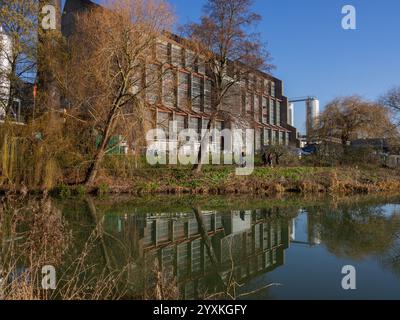 Carlsberg-Brauerei an den Ufern des Flusses Nene, Northampton, UK Stockfoto