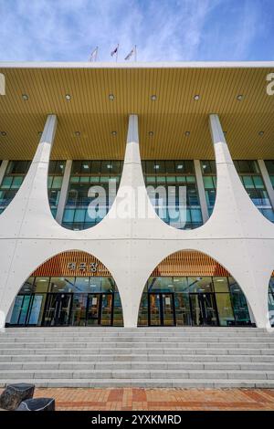 Busan Citizens' Hall, ein Veranstaltungsort mit einer reichen Geschichte von gemeinsamen Erinnerungen, scheinbar beeinflusst vom brasilianischen Architekten Oscar Niemeyer. Stockfoto