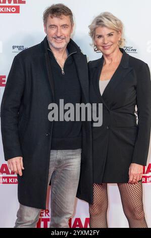 Guido Broscheit und Barbara Klein bei der Premiere des Kinofims der Spitzname im Mathäser Filmpalast. München, 16.12.2024 *** Guido Broscheit und Barbara Klein bei der Premiere des Films der Spitzname im Mathäser Filmpalast München, 16 12 2024 Foto:Xn.xKolinzx/xFuturexImagex spitzname 4210 Stockfoto