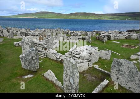 Überreste der 500 bis 200 v. Chr. eisenzeitlichen Siedlung am Broch of Gurness, Festland Orkney Schottland Stockfoto