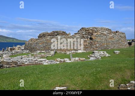 Überreste der 500 bis 200 v. Chr. eisenzeitlichen Siedlung am Broch of Gurness, Festland Orkney Schottland Stockfoto