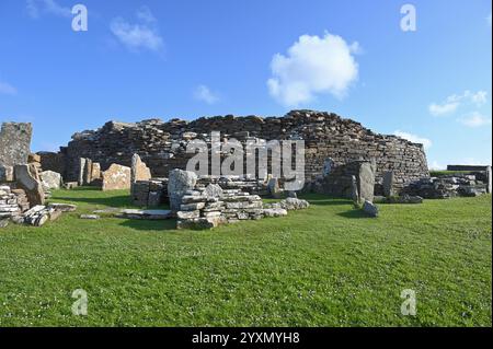 Überreste der 500 bis 200 v. Chr. eisenzeitlichen Siedlung am Broch of Gurness, Festland Orkney Schottland Stockfoto