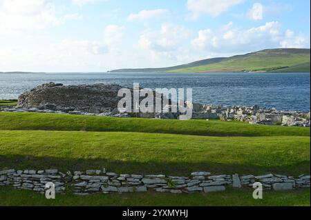 Überreste der 500 bis 200 v. Chr. eisenzeitlichen Siedlung am Broch of Gurness, Festland Orkney Schottland Stockfoto