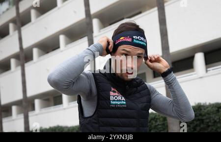 Palma, Spanien. Dezember 2024. Primoz Roglic aus Slowenien bereitet sich auf eine Schulung vor. Quelle: Clara Margais/dpa/Alamy Live News Stockfoto