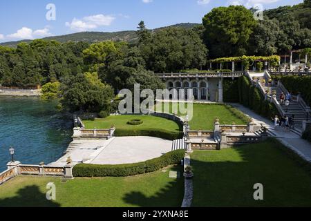 Castello di Miramare, Park und Hafen, Triest, Italien, Europa Stockfoto